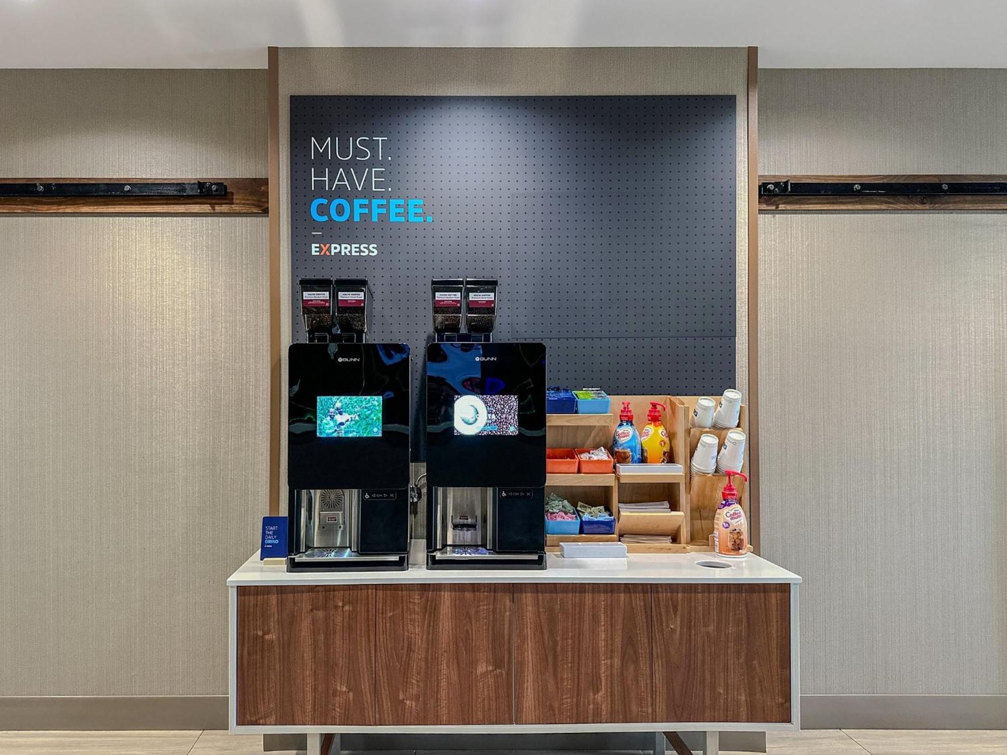 Holiday Inn Express Hotel & Suites East End By Ihg Riverhead Εξωτερικό φωτογραφία